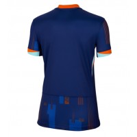 Camisa de Futebol Holanda Equipamento Secundário Mulheres Europeu 2024 Manga Curta